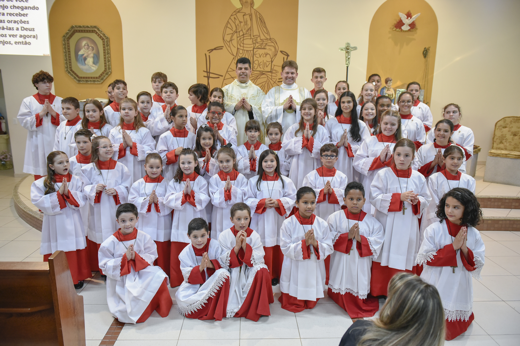 Paróquia Sant'Ana ganha 30 novos coroinhas
